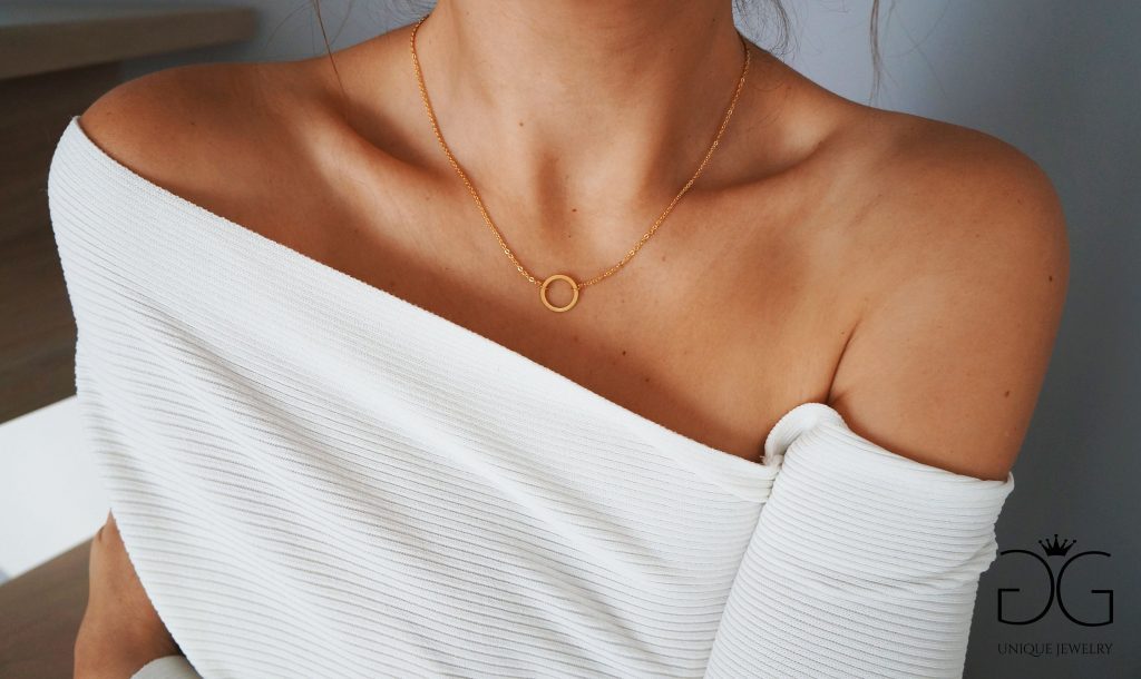 Gold circle Karma necklace GG UNIQUE