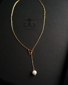 Triangle pearl necklace - GG UNIQUE
