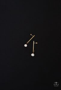 Freshwater pearl stick earrings - GG UNIQUE