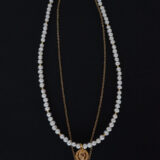 GG UNIQUE FRESHWATER PEARLS NECKLACE WITH GOLD PLATED COINS