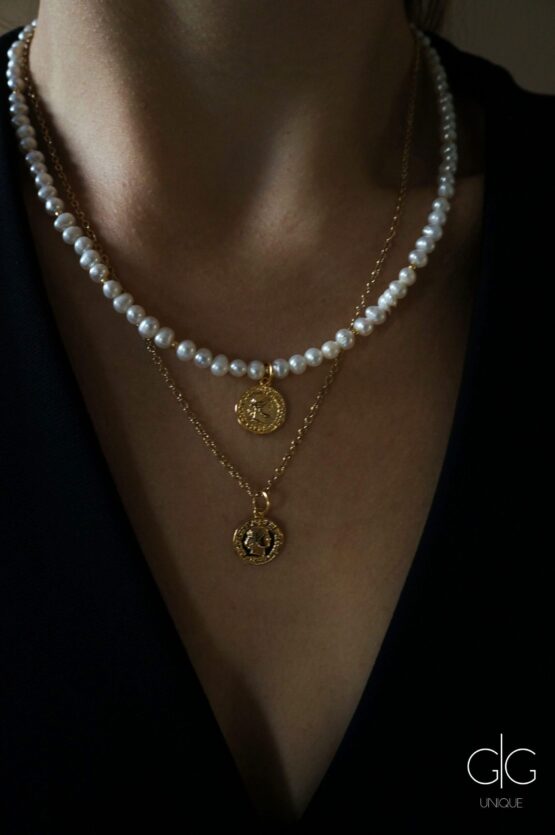 GG UNIQUE FRESHWATER PEARLS NECKLACE WITH GOLD PLATED COINS