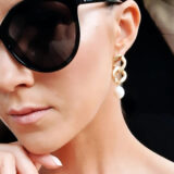 Trendy massive chain and freshwater pearl earrings GG UNIQUE