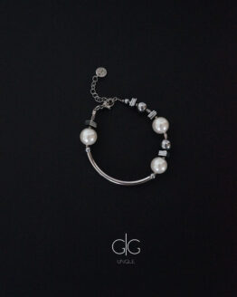 Swarovski pearls, silver hematite stones and stainless steel bracelet GG UNIQUE