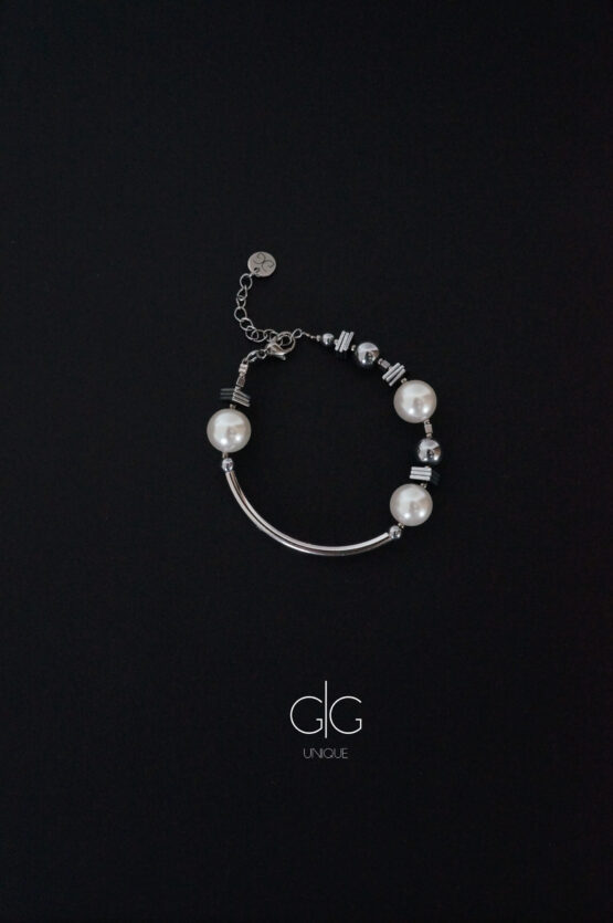 Swarovski pearls, silver hematite stones and stainless steel bracelet GG UNIQUE