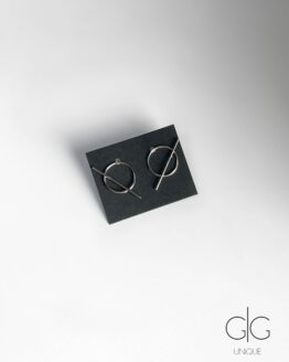 Minimalist silver plated round earrings with stripe - GG Unique