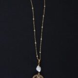 Long gold plated coin necklace with a freshwater pearl - GG UNIQUE