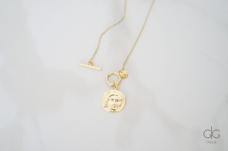 Stylish gold plated necklace with a coin pendant - GG UNIQUE