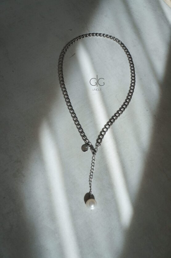 Steel color necklace with a freshwater pearl - GG UNIQUE
