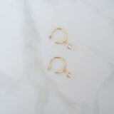 Stylish golden hoop earrings with mountain crystals - GG UNIQUE