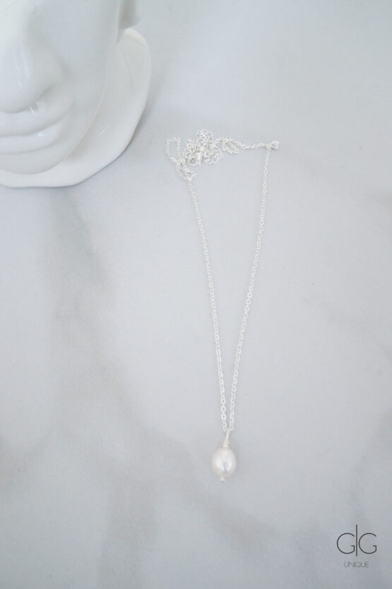 Silver plated minimal necklace with a pearl - GG UNIQUE