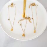 Trendy gold plated letter necklace - GG UNIQUE