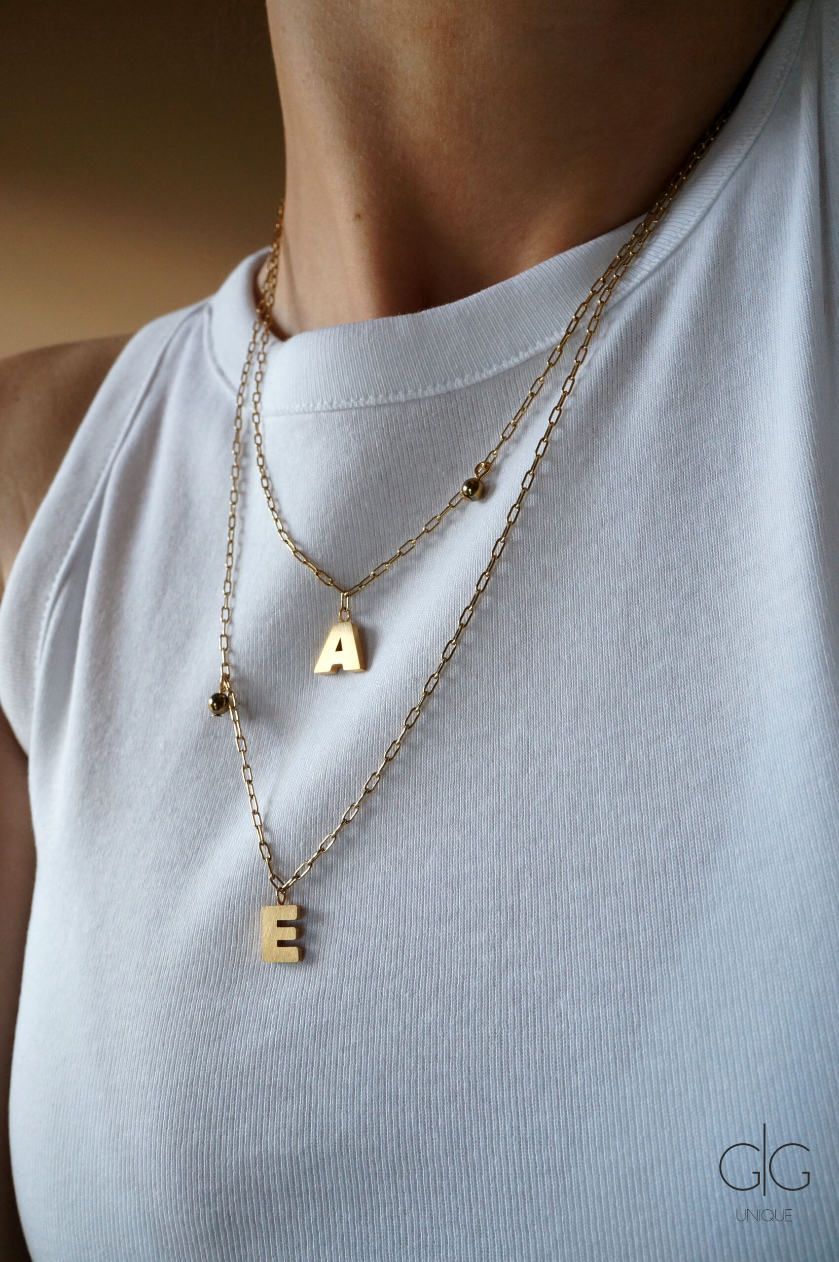 Trendy gold plated letter necklace - GG UNIQUE