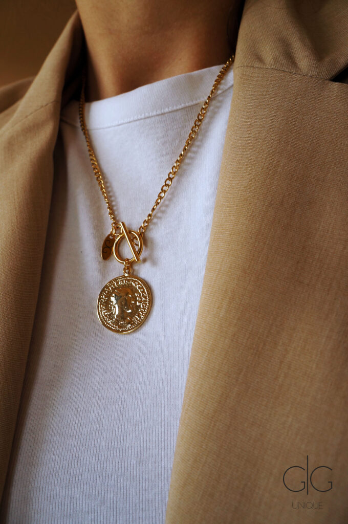 Vintage antique style greek pendant necklace - GG UNIQUE