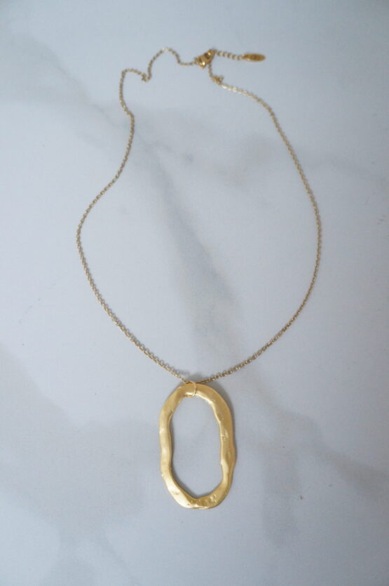 Minimal long necklace with a large oval ring - GG UNIQUE