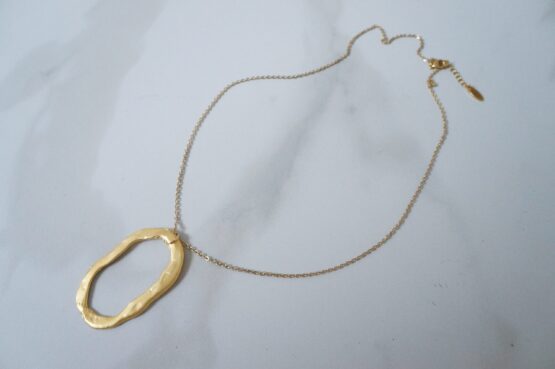 Minimal long necklace with a large oval ring - GG UNIQUE