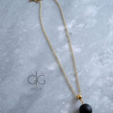 Minimal long necklace with a black onyx stone - GG UNIQUE