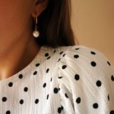 Round gold plated earrings with natural freshwater pearls