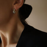 Simple silver plated mini hoop earrings - GG UNIQUE