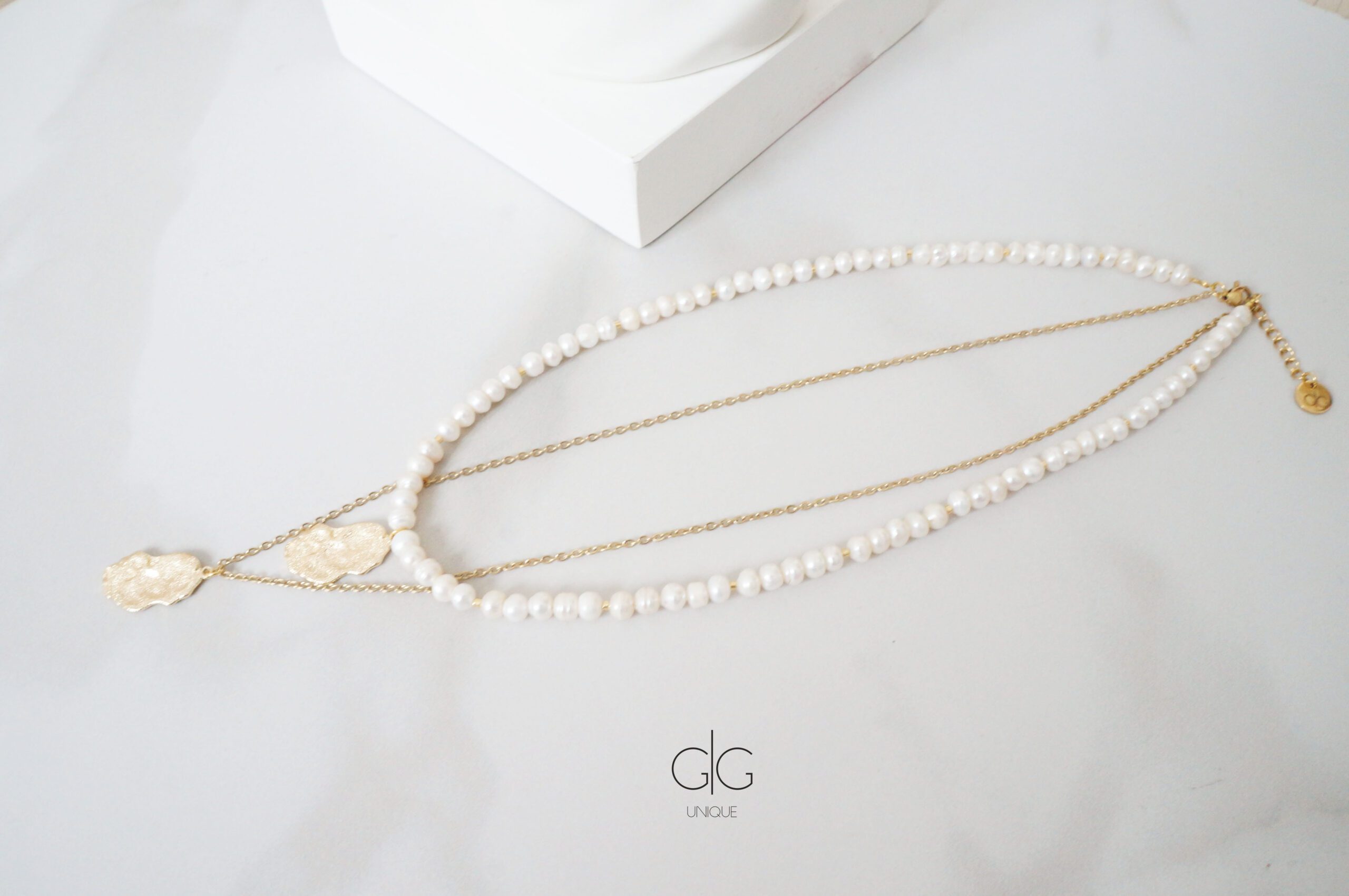 Freshwater pearl necklace with irregular shape pendants - GG UNIQUE