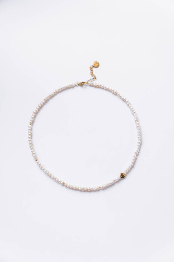 Small pearl delicate necklace with a golden heart - GG UNIQUE