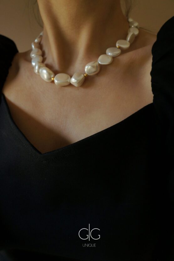 Pearl mass necklace with golden details - GG UNIQUE