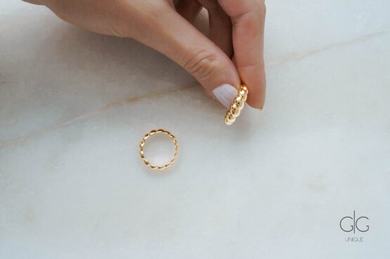 Trendy gold ring - GG Unique