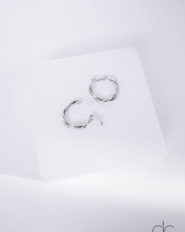 Twisted hoop earrings in silver - GG Unique