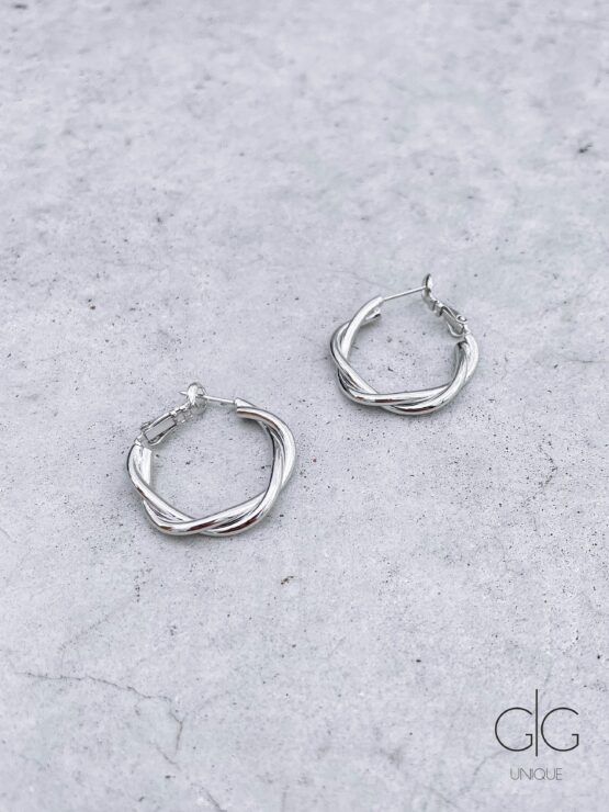 Twisted hoop earrings in silver - GG Unique
