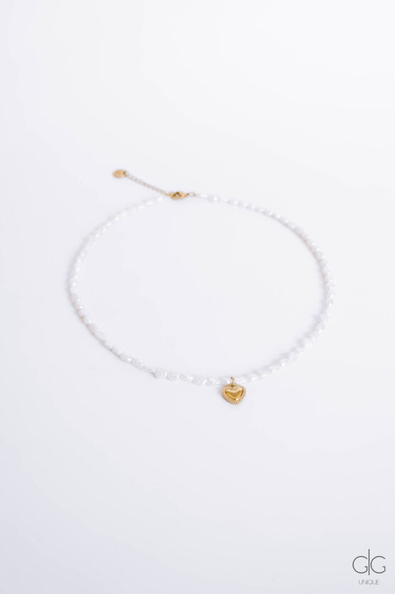 Pearl necklace with a heart pendant in gold - GG Unique