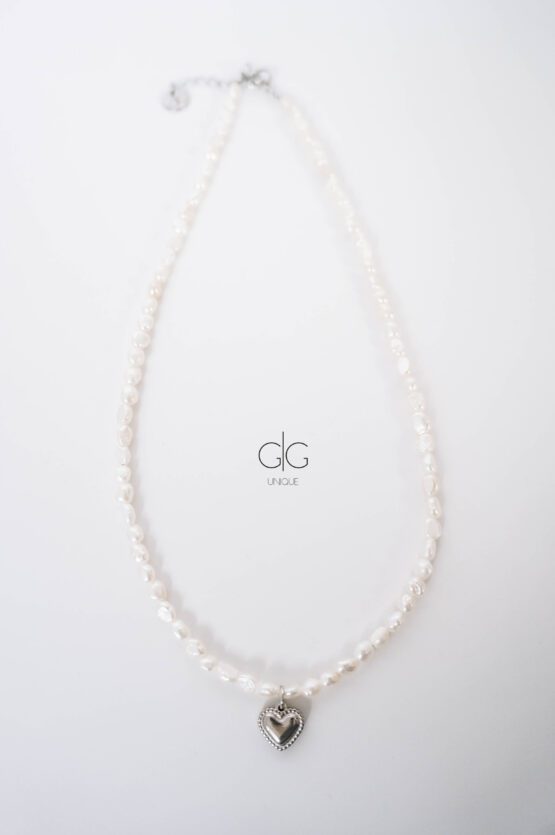 Pearl necklace with heart pendant - GG UNIQUE