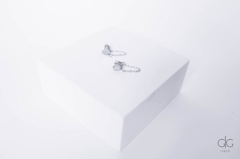Heart stud earrings with hanging chain in silver - GG UNIQUE