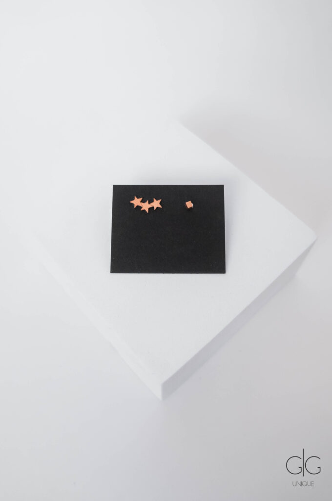 Minimal cube and star earrings in rose gold - GG UNIQUE