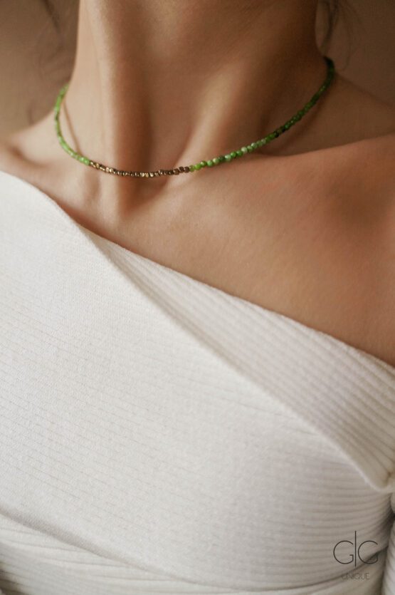 Green nephrite stone necklace - GG Unique