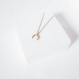 Minimal moon chain necklace - GG Unique