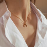 Minimal moon chain necklace - GG Unique