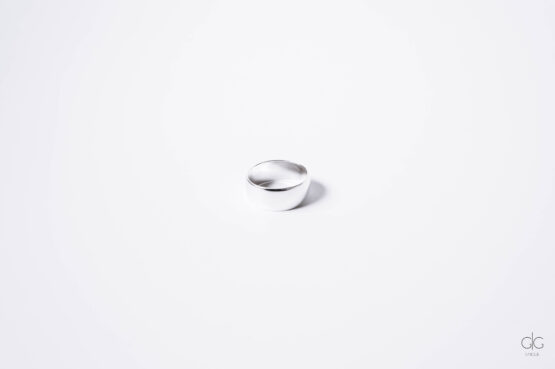 Minimal thick silver ring - GG Unique