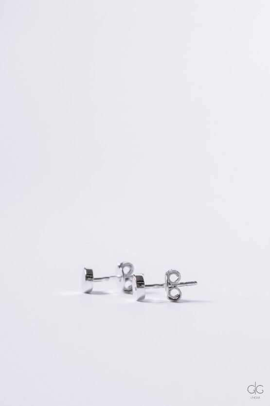 Minimal silver round earrings - GG Unique