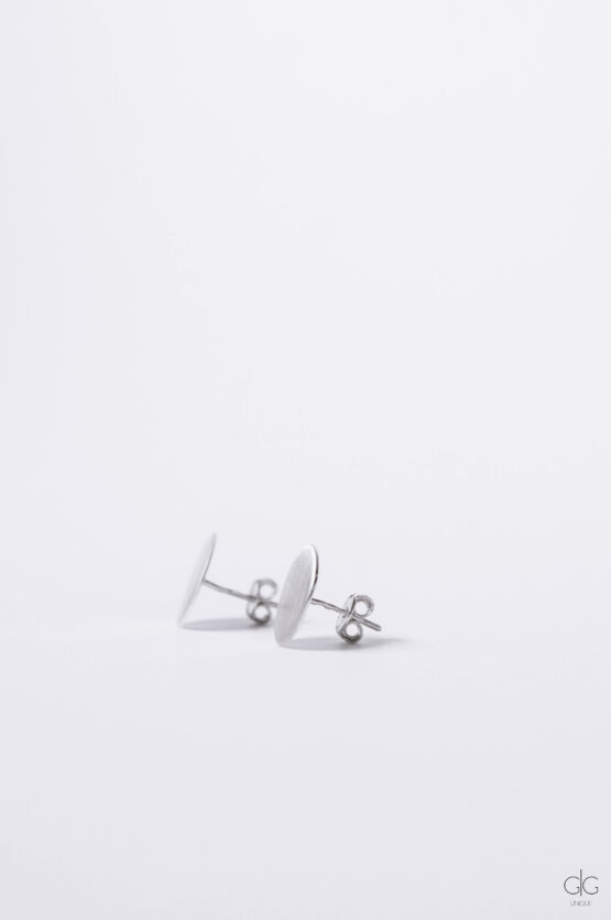 Minimal silver disc earrings - GG Unique