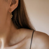 Mini hoop snake earrings - GG Unqie