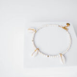 White anklet with seashells - GG Unique