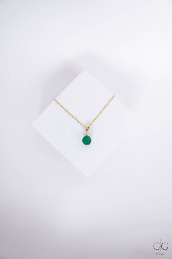 Long chain necklace with green jadeite - GG Unique