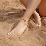 Sea star anklet with blue details in gold - Image 3
