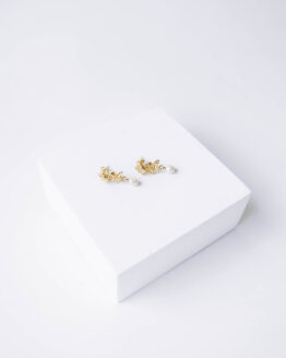 Exclusive gold earrings with small pearls - GG Unique