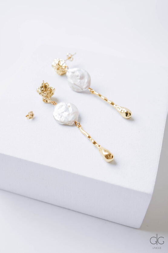 Exclusive long earrings with Keshi pearls - GG Unique