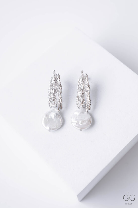 Exclusive silver earrings with Keshi pearls - GG Unique