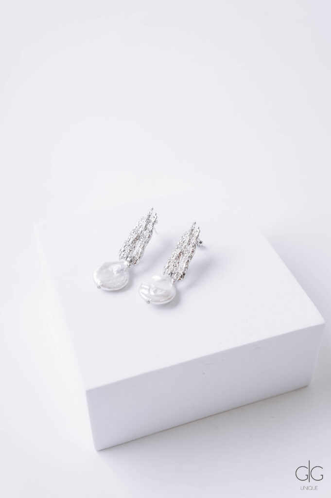 Exclusive silver earrings with Keshi pearls - GG Unique