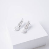 Exclusive silver earrings with Keshi pearls - GG Unique
