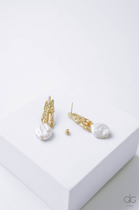Exclusive gold earrings with Keshi pearls - GG Unique
