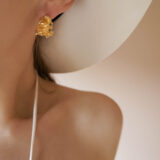 Exclusive gold no-shape earrings - GG Unique