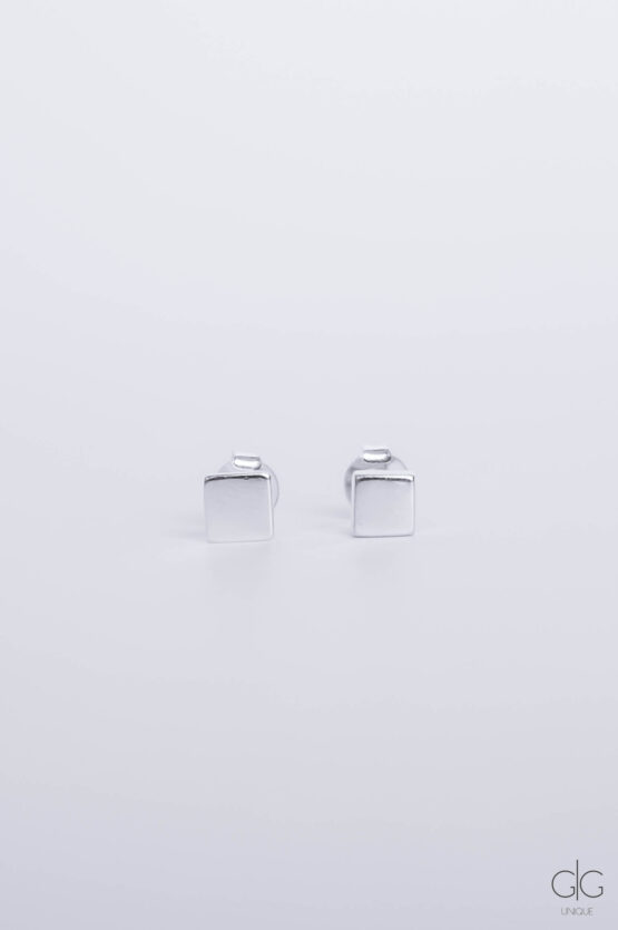 Minimal silver square earrings - GG Unique